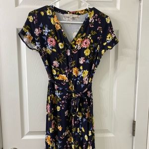 Floral button front dress (NWOT)